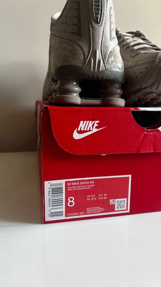 Nike Shox R4 Gris Floral
