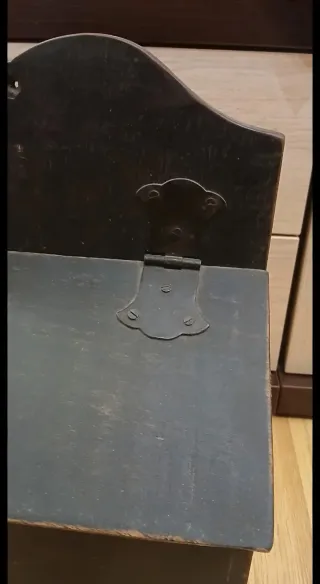 Buzón de madera con cajones