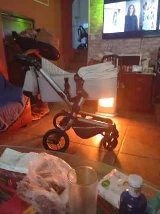 Se vende carro de bebe con silla y capazo