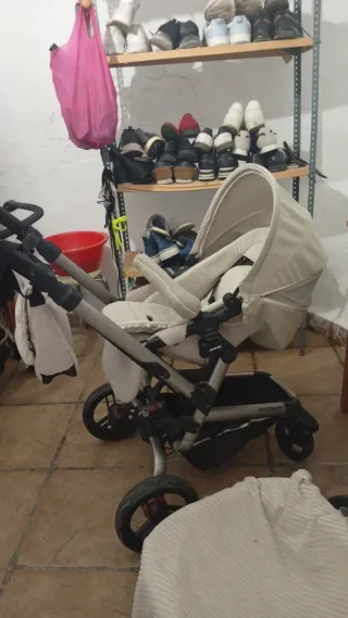 Se vende carro de bebe silla con paraguas y bolso