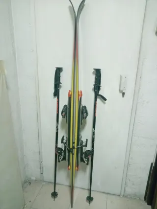 Sci Volkl Carver Servo con Bastoni