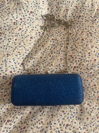 Bolso de fiesta azul brillante con cadena