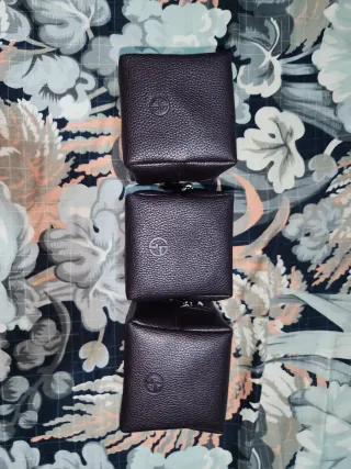 Lote 3 neceseres Giorgio Armani morados