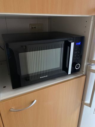 Microondas Taurus Negro