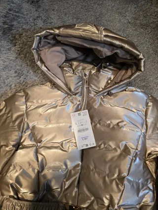 Plumífero Dorado Zara Talla L