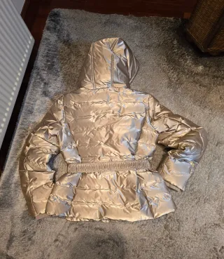 Plumífero Dorado Zara Talla L