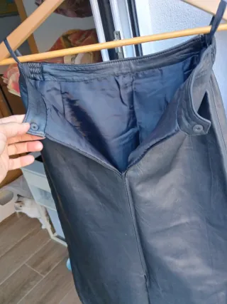 Falda Larga Piel Negra