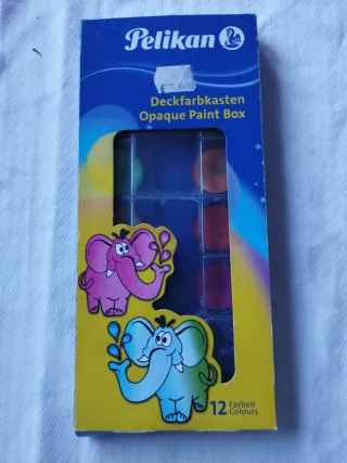 Acuarelas Pelikan 12 colores. Usada.