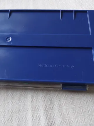 Acuarelas Pelikan 12 colores. Usada.