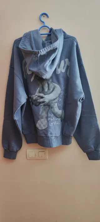 Sudadera con estampado gráfica Talla M