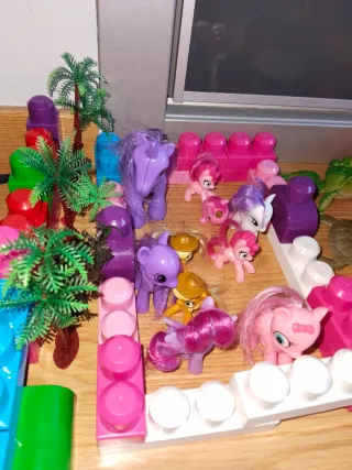 Lote Juguetes Animales y Bloques Construcción