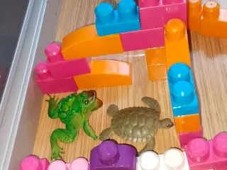 Lote Juguetes Animales y Bloques Construcción