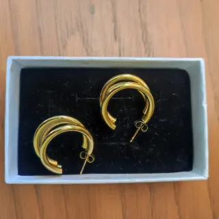 Pendientes dorados aro triple