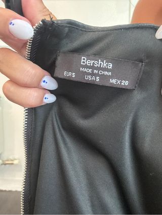 Vestido negro cuero Bershka fiestas