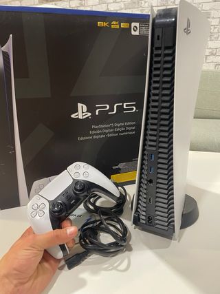 PS5 Edición Digital + FIFA 22