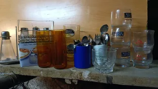 Confezione di bicchieri per whisky e set di sale e pepe