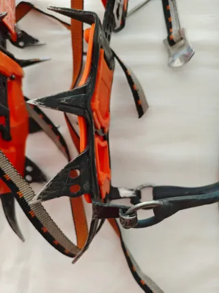 Piolet e ramponi Petzl