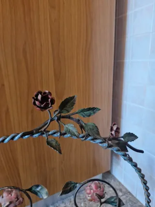 Portariviste vintage ferro battuto rose