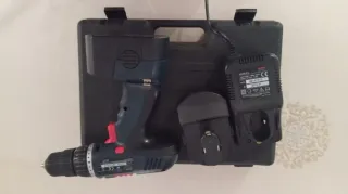 Taladro con 2 baterías y cargador