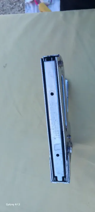 Grapadora manual metálica