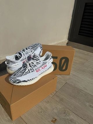 Adidas Yeezy Boost 350 V2 Zebra Talla 43
