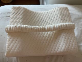 Cojín Ortopédico para piernas. Alivio ciática