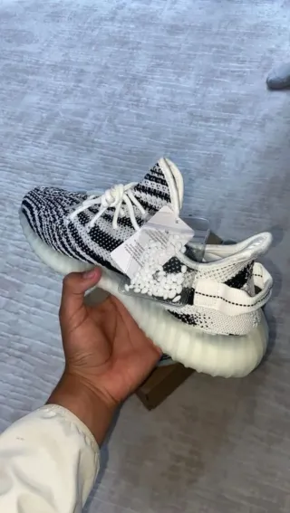 Adidas Yeezy Boost 350 V2 Zebra Talla 44