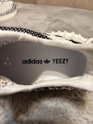 Adidas Yeezy 350 V2 Zebra Talla 45