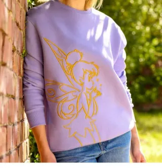 Sudadera Morada con Diseño de Campanilla.