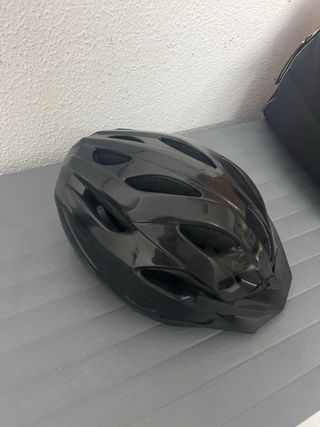 Casco de bicicleta negro