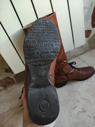 Botas de cuero marrones altas