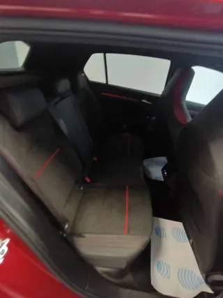 Volkswagen Golf 2024