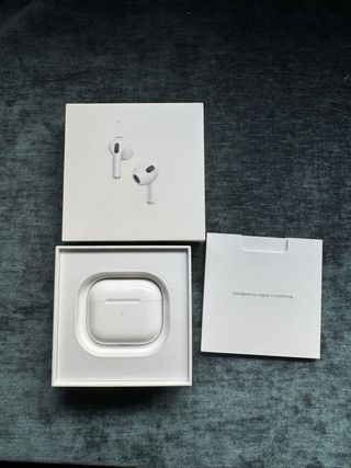 AirPods 3 Apple