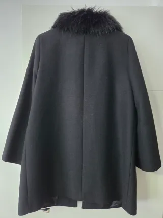 Abrigo negro mujer con cuello de pelo