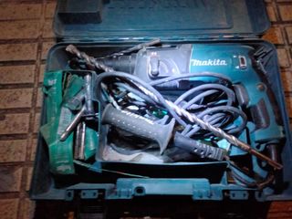 OJO! OFERTA Taladro percutor Makita con accesorios