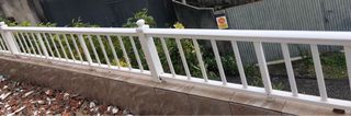 Barandilla blanca exterior