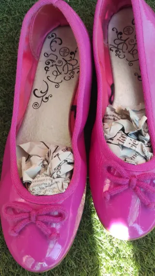 Lote 3 pares calzado: deportivas, rosas y serpient