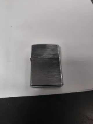Encendedor tipo Zippo