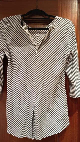 Blusa Zara Rayas Blanco y Azul