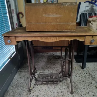 Máquina de coser antigua SIGMA
