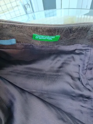 Falda de piel marrón