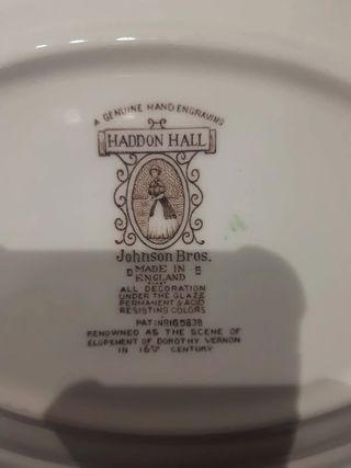 Set ceramiche inglesi disegni marroni e bianchi