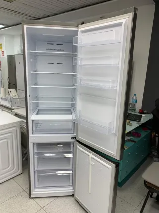 Nevera Combi Samsung 2m Nueva con tara