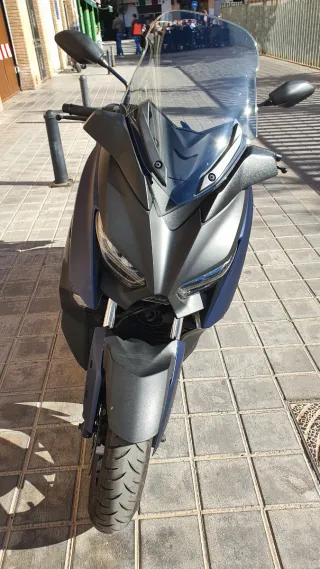 Yamaha XMAX 300 Azul Oscuro