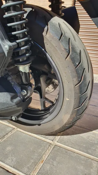 Yamaha XMAX 300 Azul Oscuro