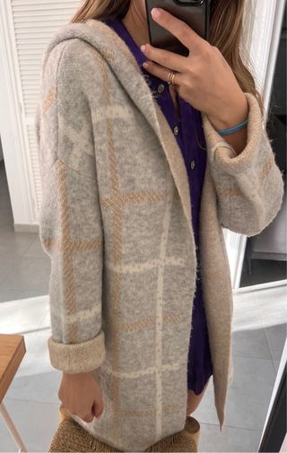 Chaqueta cuadros beige y gris