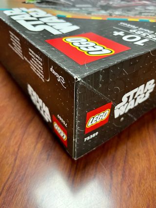 LEGO Star Wars Halcón Oscuro 75389 sin abrir