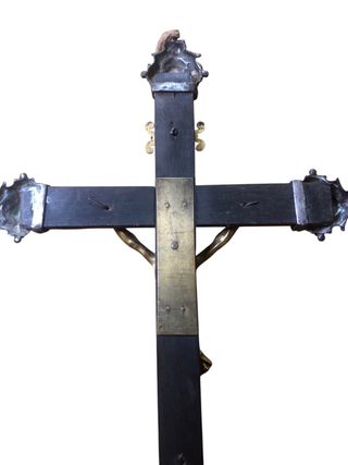 Antico Crocefisso in metallo e legno