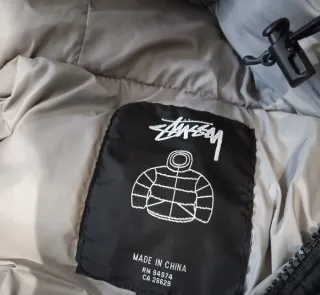 Chaqueta acolchada Stussy Negra