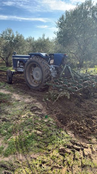 Tractor ebro 480